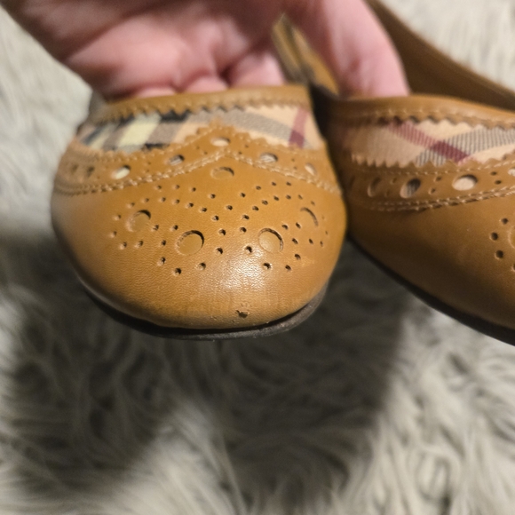 Burberry Flats Size 7.5 - Picture 3 of 7
